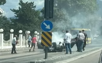 Bursa’da hareket halindeki araç alev aldı