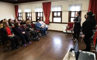 Bursa’da kadınlar şiddet türlerini Osmangazi’de öğrendi