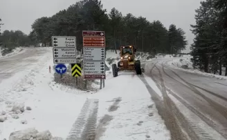 Bursa’da kar seferberliği: Büyükşehir ekipleri sahada