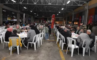 Bursa’da Osmangazi Belediyesi iftar sofrasında buluşturmaya devam ediyor