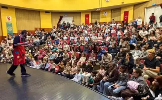 Bursa’da Yıldırımlı çocuklar ‘Evden Uzakta’ ile tiyatroyla buluştu