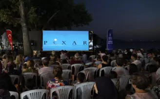 Bursa’da yıldızlar altında sineme keyfi