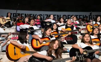 Bursa Gemlik’in genç sanatçıları, 19 Mayıs’ta yeteneklerini sergiledi 