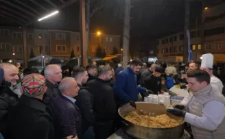 Bursa İnegöl’den bin kişilik helva ikramı