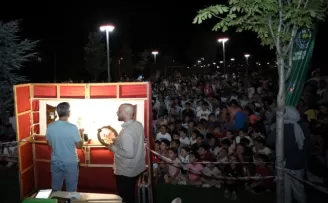 Bursa İnegöllü çocuklar Karagöz’le buluştu