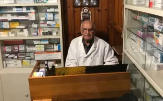 Bursa İznik’te eczacılık ile yarım asırlık şifa yolculuğu