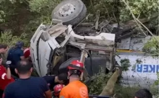 Bursa Kestel’de yangına su taşıyan tanker devrildi: 3 ölü