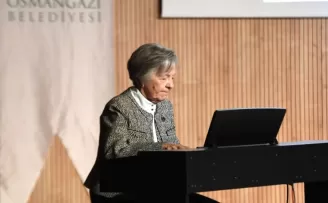 Bursa’nın ilk müzik öğretmeni  Osmangazililerle buluştu