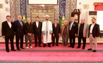 Bursa Osmangazi’de Başkan Erkan Aydın vatandaşlarla bayramlaştı