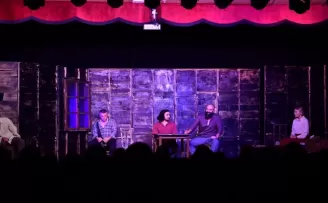 Bursa Osmangazi’de ‘Duvarların Ötesi’ni sanatseverlerle buluşturdu