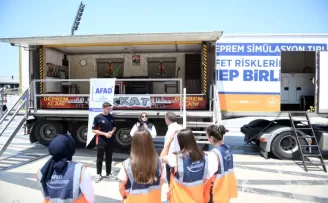 Bursa Osmangazi’de gerçek gibi deprem eğitimi