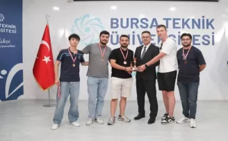 Bursa Teknik’te sporun kazananları ödüllerine kavuştu