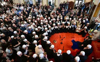 Bursa Yıldırım’da erguvan coşkusu