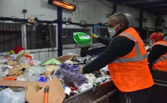 Bursa Yıldırım’da geri dönüşüm her ay 5 bin ağacı kurtarıyor