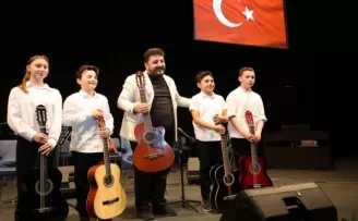 Çayırova’da babalara özel konser