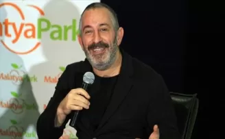 Cem yılmaz: Kötü örnekleri filmin içinde tartmamız gerekiyor