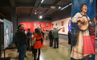 ‘Çınarlı Kentin Kadınları’nın dünyasına yolculuk