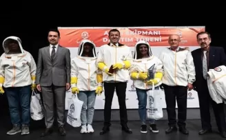 Denizli Büyükşehir’den arıcılığa altın dokunuş