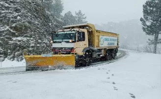 Denizli Büyükşehir kar mesaisinde