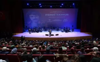Denizli’de Ferdi Tayfur unutulmaz eserleriyle anıldı