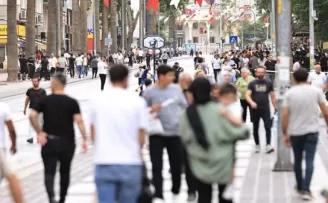 Denizli’nin kalbi yine bulvarlarda attı