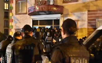 Diyarbakır'da HDP binasında terör operasyonu: 5 gözaltı