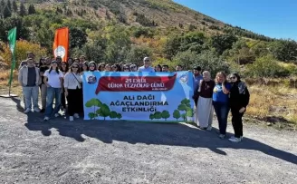 Dünya Eczacılar Günü’nde Ali Dağı’na fidan ektiler