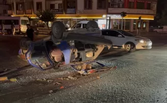 Düzce’de iki otomobil çarpıştı: 2 yaralı