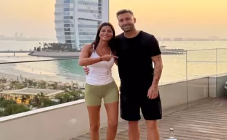 Ece Vahapoğlu’ndan İngiliz futbolcuya yoga