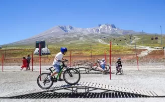 Erciyes’te bisiklet sezonu açıldı