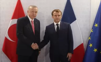 Erdoğan, Macron’la görüştü