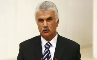 Eski Devlet Bakanlarından Fikret Ünlü vefat etti