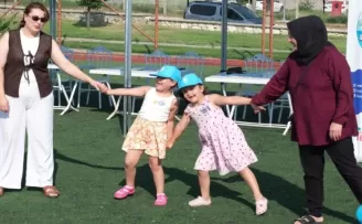 Eskişehir’de çocuklar ve aileler su kahramanı oldu