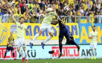 Fenerbahçe Ankara'dan 1 puanla ayrıldı