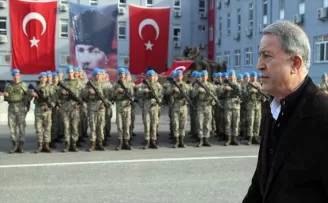 Fransa'da 'sarı yelekli kadınlardan' gösteri