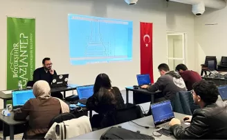 Gaziantep’te gençler iftardan sahura teknolojiyle buluşuyor