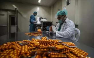 Gazze'deki tek ilaç fabrikası İsrail ablukasına direniyor
