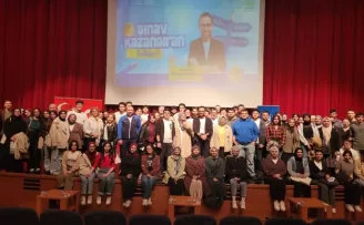 ’Gri Koç’, Bursalı gençlere sınav kazandıran taktikleri anlattı