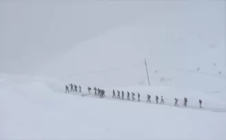 Hakkari'de 2 bin 800 rakımlı bölgeye doğa yürüyüşü
