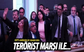 HDP'liler salonu terörsit marşıyla terk etti
