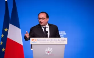 Hollande: Yunanistan o kadar mülteciye nasıl baksın
