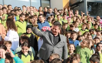 İlk ders zilini Başkan Bilal Soykan çaldı