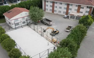 İnegöl’de Mediha Hayri Çelik Fen Lisesi’ne semt sahası