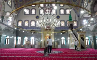 İstanbul Maltepe’de ibadethanelerde bayram temizliği