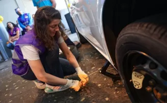 İstanbul Maltepe’de kadın şoförlere bakım eğitimi