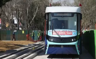 İstanbul'un ilk katenersiz tramvay hattı test ediliyor