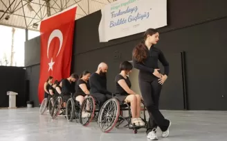 İzmir Bornova’da dansın gücüyle engelleri aştılar