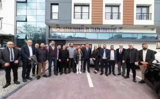 İzmir’de Başkan Tugay’dan Gümüştekin’e ziyaret