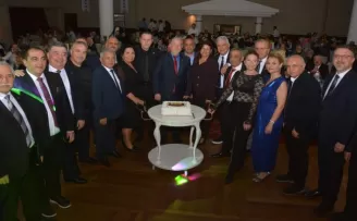 İzmir’de Emlak Komisyoncuları Odası 26. yılını kutladı