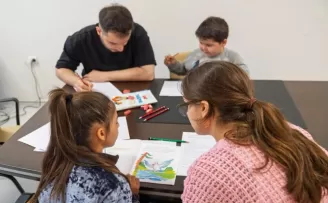 İzmir’de ’Renkli Harfler’ projesinde ders zili çaldı